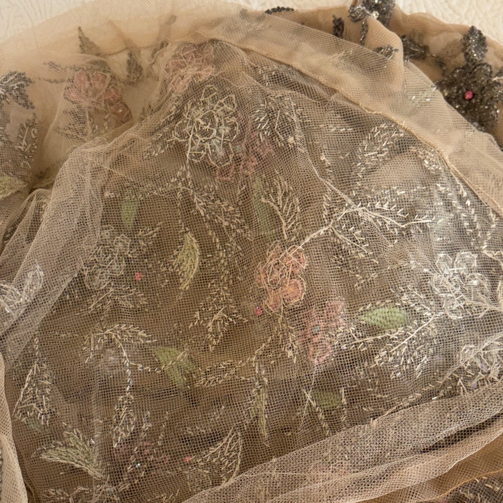 Stunning Vintage handmade Peach Floral with Sheer Beaded Overlay - Picture 10 of 16